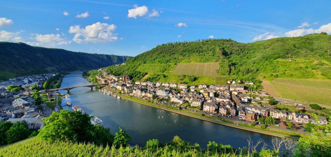 Pension Regina/Gräfenhaus Cochem Exterior foto