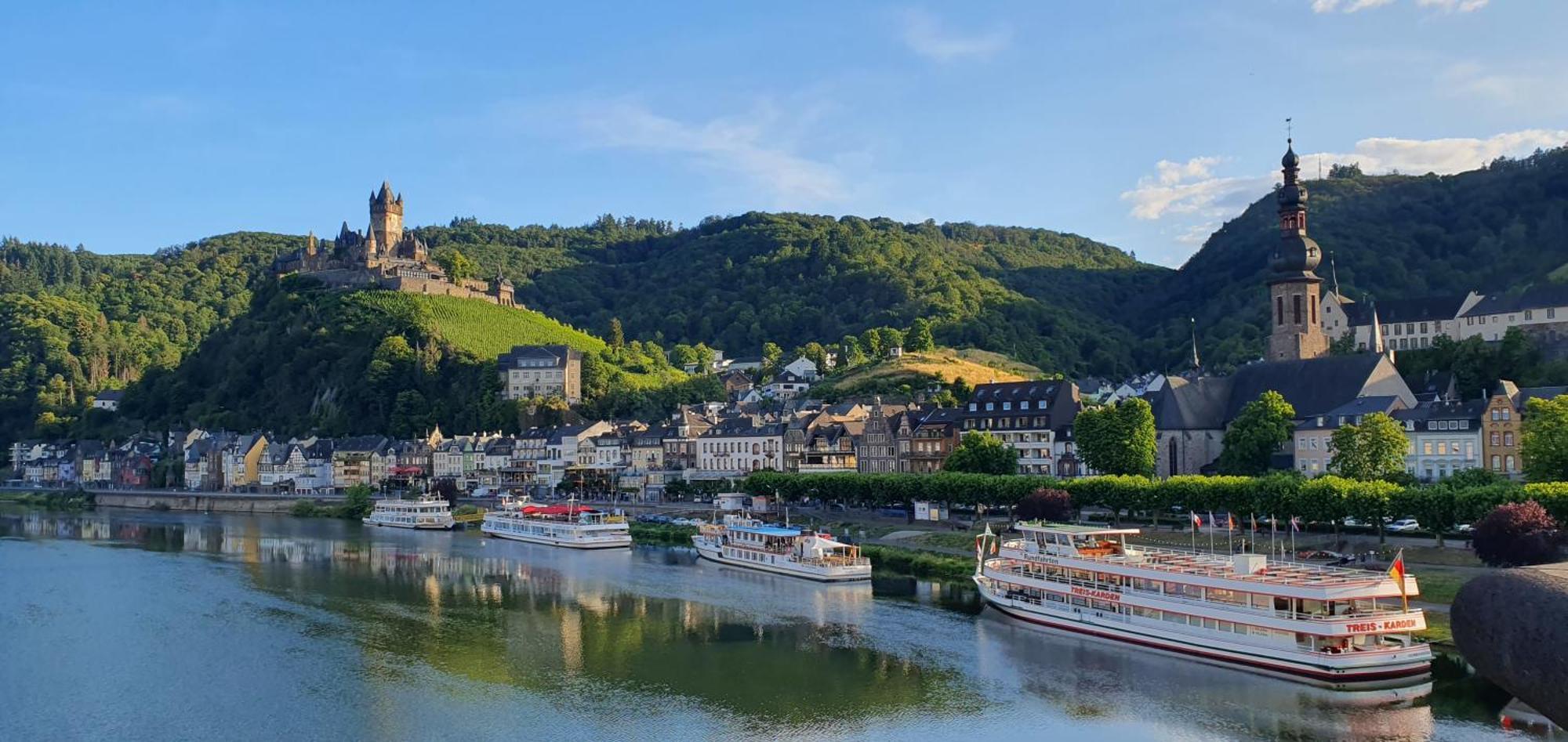 Pension Regina/Gräfenhaus Cochem Exterior foto